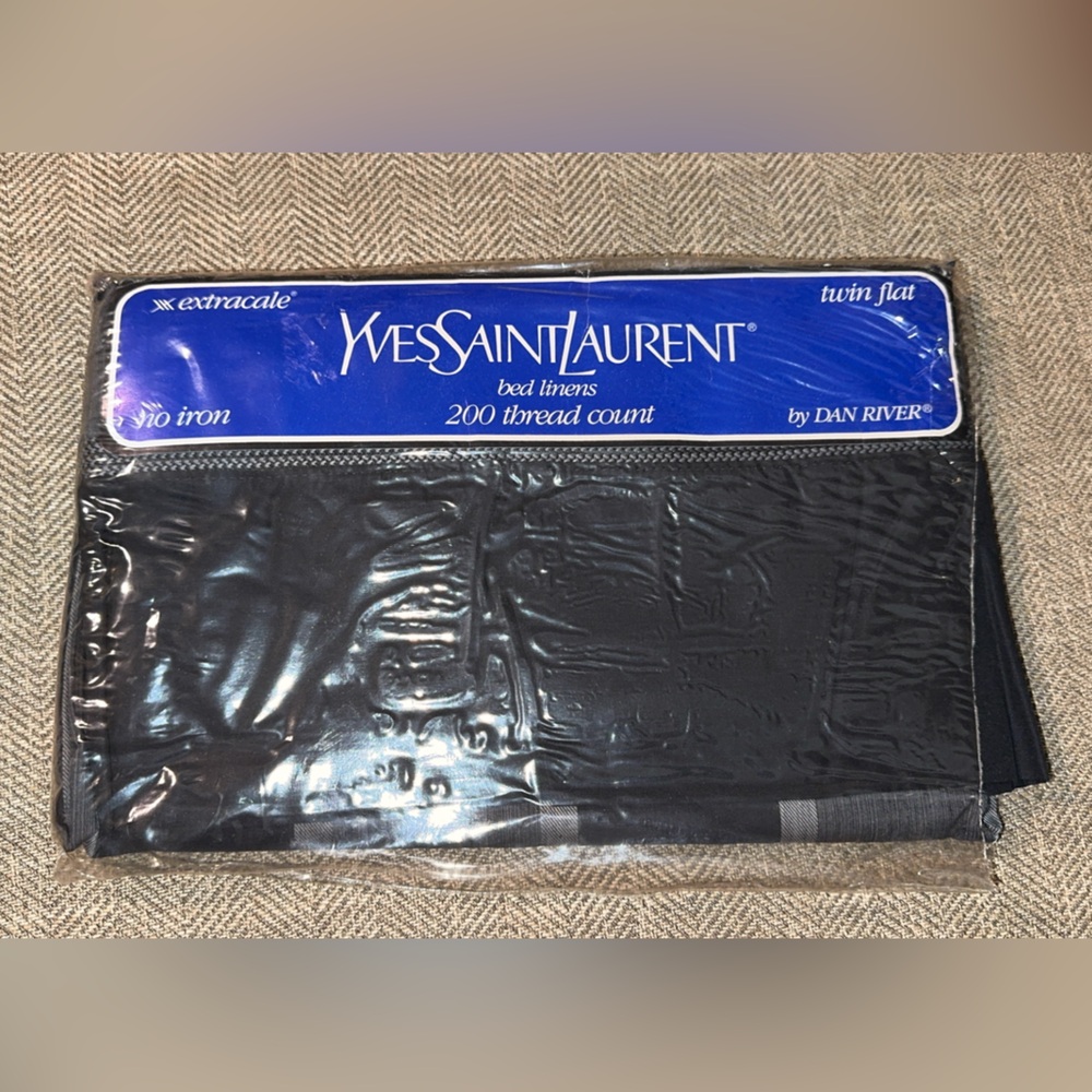 NWT Yves Saint Laurent Twin Flat Sheet Bed Linen 200 Thread Count Original PKG